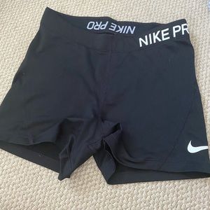 Nike pros black